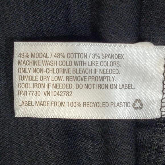 Isabel Maternity by Ingrid & Isabel Black Fitted Short Sleeve Tee Size Medium - Picture 11 of 11